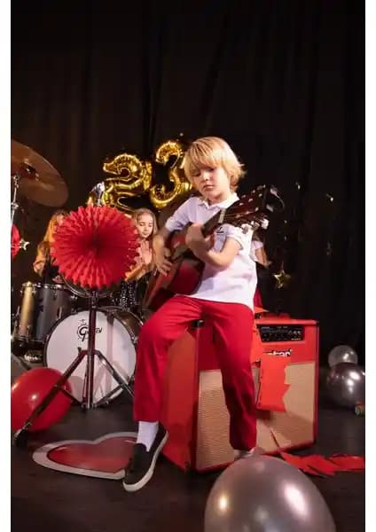 DeFacto ve Terry Erkek Çocuk Gabardin Pantolonlarının Karşılaştırması ve Özellikleri