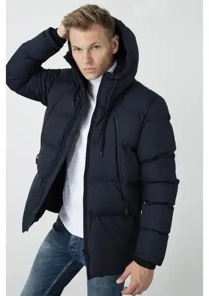 Erkek Kapüşonlu Mont Karşılaştırması: Buratti Slim Fit ve Freemen Spor Modelleri