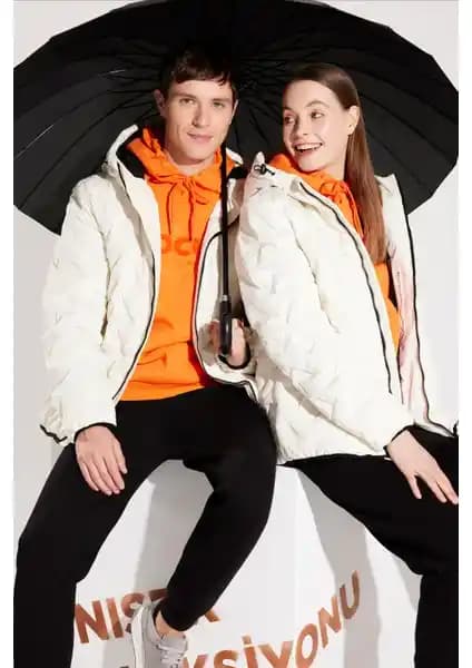 Erkek Montları Karşılaştırması: AVVA ve Lee Modellerinin Özellikleri ve Kullanıcı Yorumları