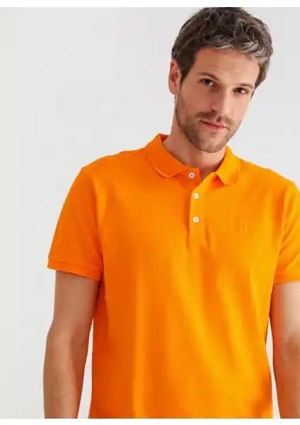 Fabrika Polo Yaka Düz Turuncu ve Lufian Laon Smart Erkek Polo Tişörtleri Karşılaştırması