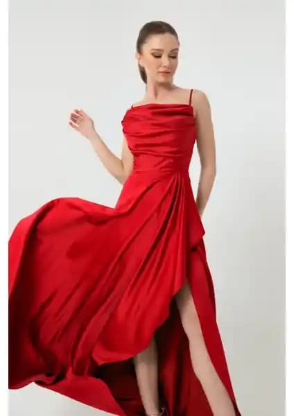 Kadın Abiye Modelleri Karşılaştırması: Kırmızı ve Mürdüm Seçenekleri