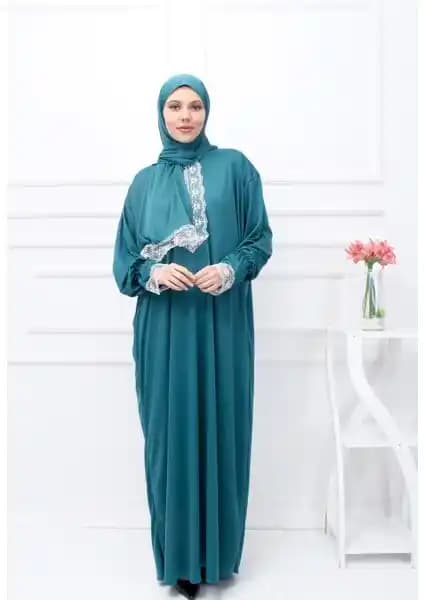 Kadın Namaz Elbisesi Karşılaştırması: Pratik, Konforlu ve Şık Modellerin Özellikleri