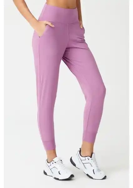 Kadın Spor ve Günlük Kullanım İçin Yüksek Bel Eşofman ve Tayt Karşılaştırması