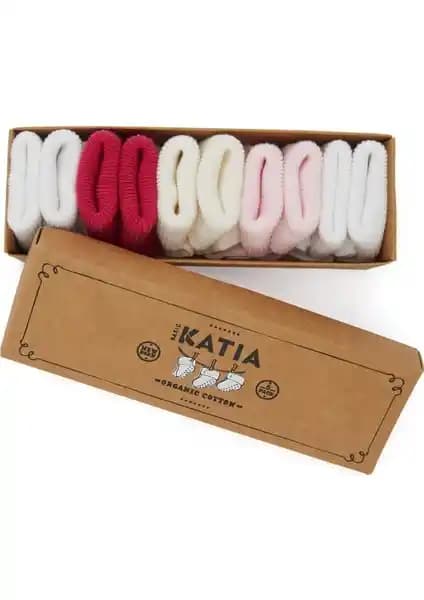 Katia & Bony ve Novibaby Yenidoğan Bebek Çorapları Karşılaştırması