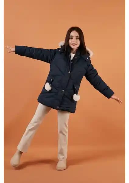 Kız Çocuklar İçin Kışlık Montlar Karşılaştırması: Tasarım, Malzeme ve Kullanım Özellikleri