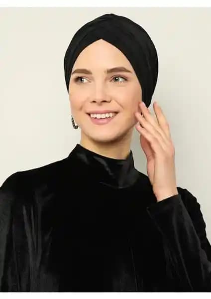 Naciye Sultan ve Nanak Beyaz Bonesi Karşılaştırması: Tasarım ve Konfor Analizi