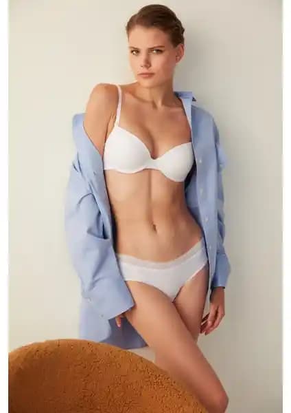 Penti Sütyen Karşılaştırması: Beyaz Daylift ve Siyah Wowbra Modellerinin Özellikleri