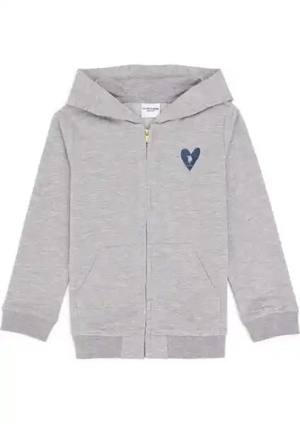 U.S. Polo Assn. Kız Çocuk Sweatshirtleri Karşılaştırması: Kırmızı ve Gri Modelleri Analizi