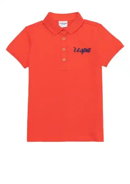 U.S. Polo Assn. Kız Çocuk Tişörtleri Karşılaştırması: Kırmızı ve Turuncu Modellerin Özellikleri