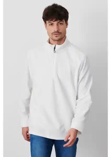 Altınyılz Classics Erkek Beyaz Polar Sweatshirt: Şıklık ve Fonksiyonellik Bir Arada