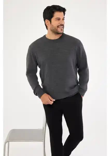 Altınyılzz Classics Erkek Antrasit Melanj Standart Fit Triko Kazak Şıklık ve Konforun Buluşması