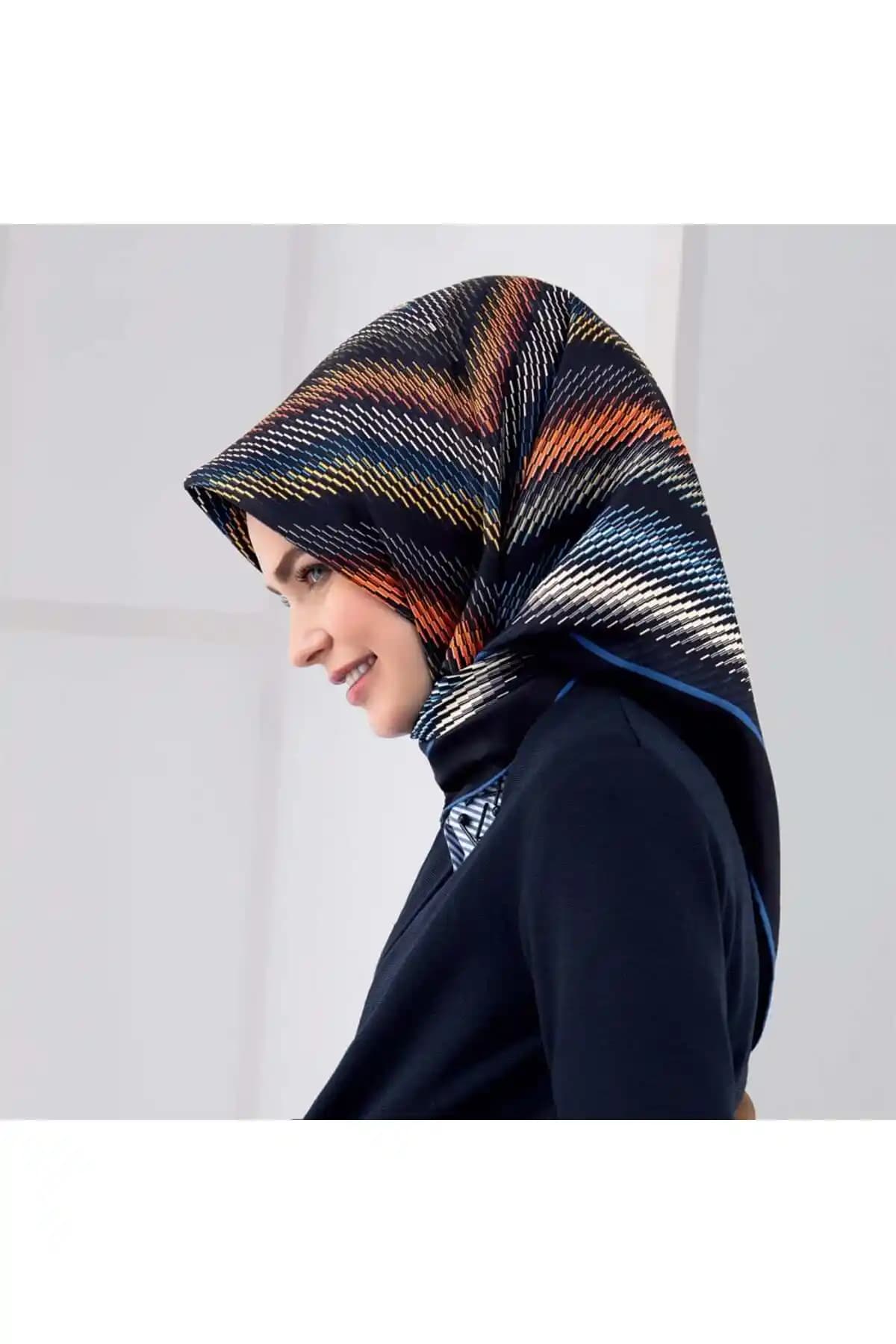 Armine Spor Eşarp 7875P-09 Tivil Ekose Desenli Modern Tesettür Aksesuarı