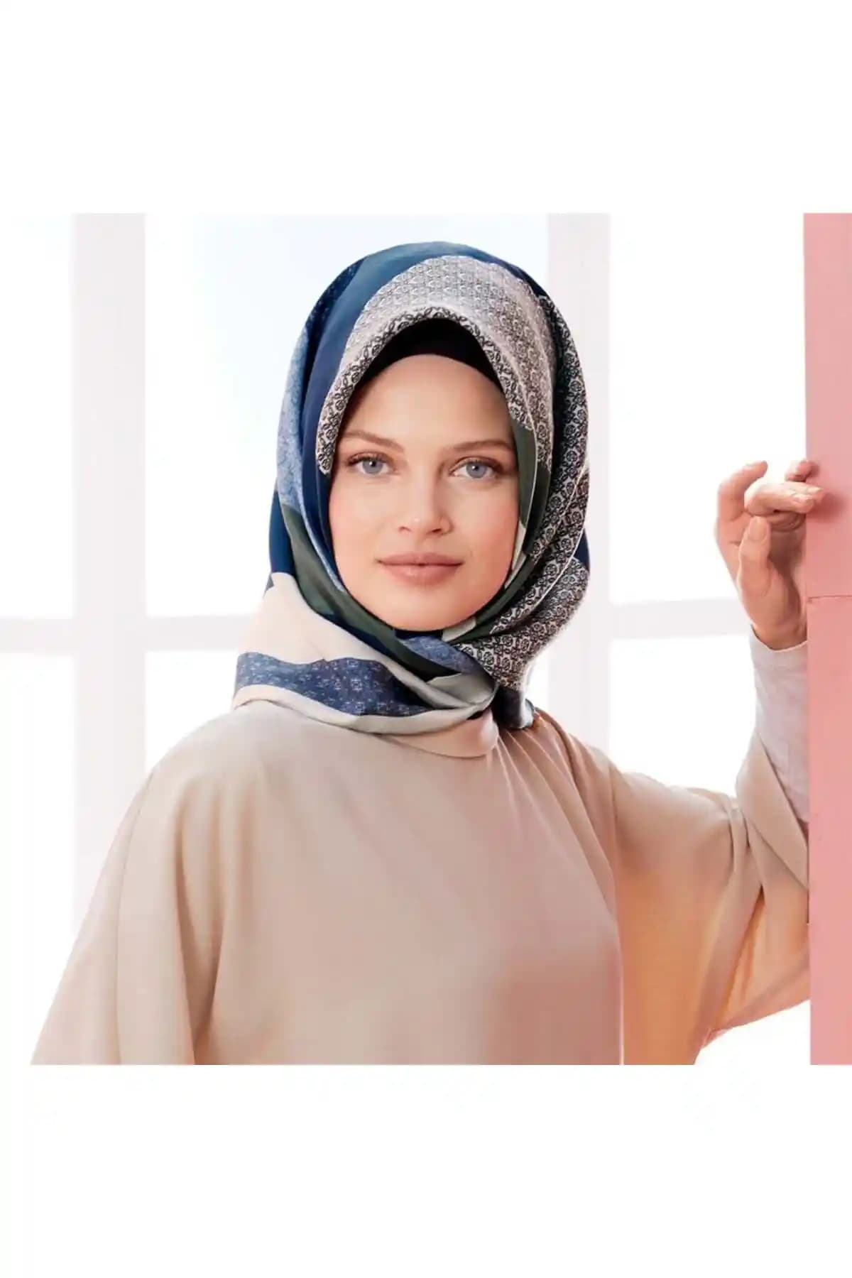 Armine Spor Eşarp 7927P-03 Tivil Kumaş Modern ve Şık Tasarım
