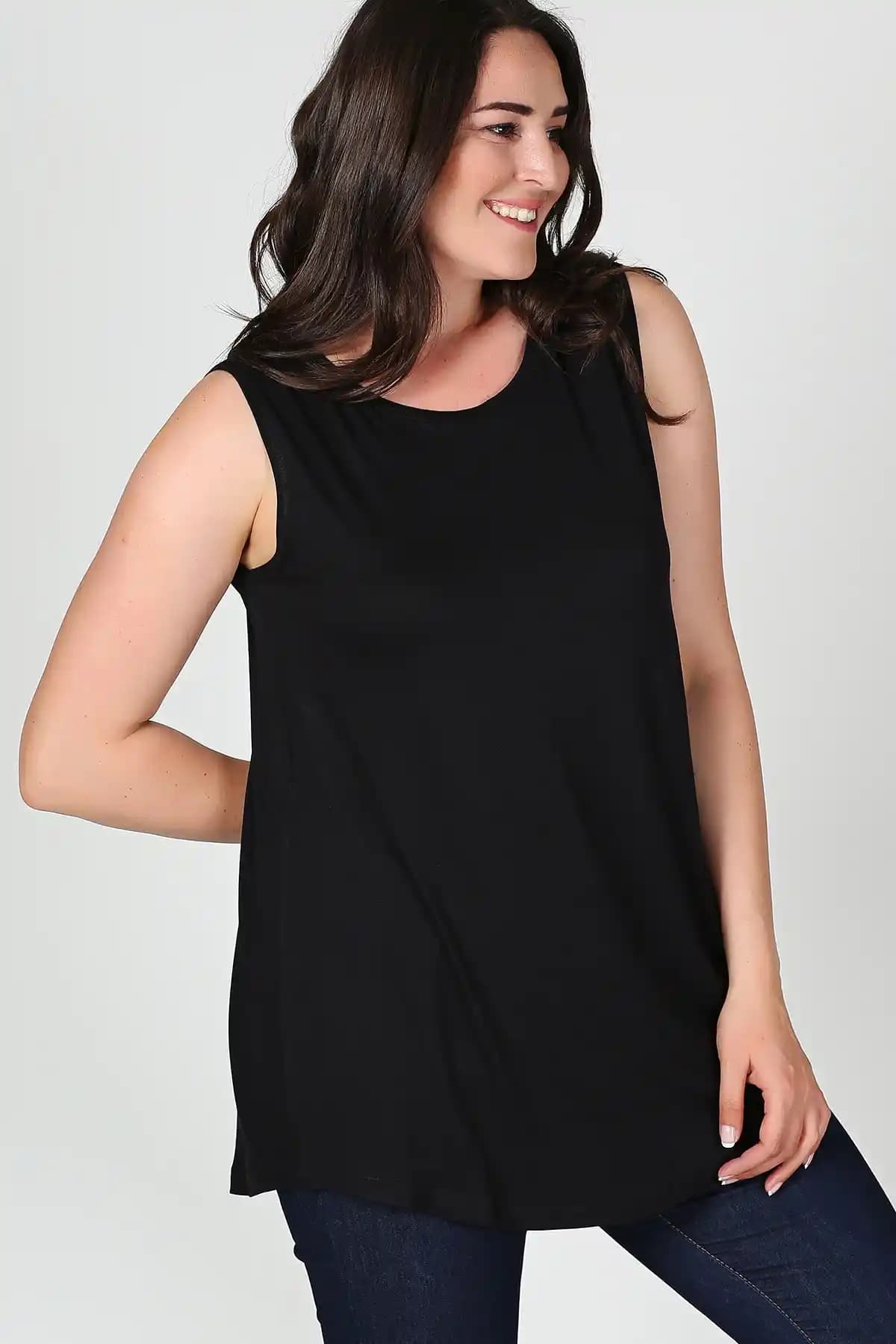 Büyük Beden Viskon Bluz: Konfor ve Şıklığın Modern Tasarımı