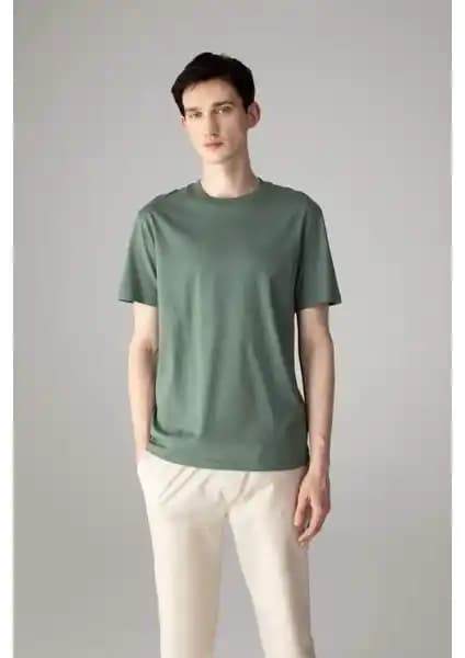 DeFacto %100 Pamuk Erkek Tişörtü Günlük ve Spor Kullanımına Uygun Modern Tasarım