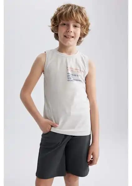 DeFacto Erkek Çocuk Bisiklet Yaka Atletleri: Rahat ve Şık Tasarımlar