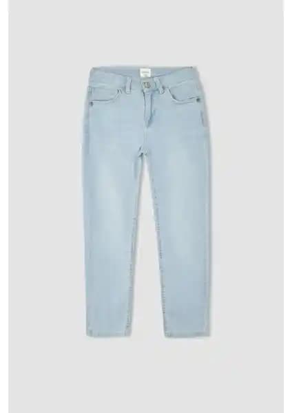 DeFacto Erkek Çocuk Slim Fit Jean Pantolon Y9284A622HS Günlük Şıklık ve Konfor Sunar