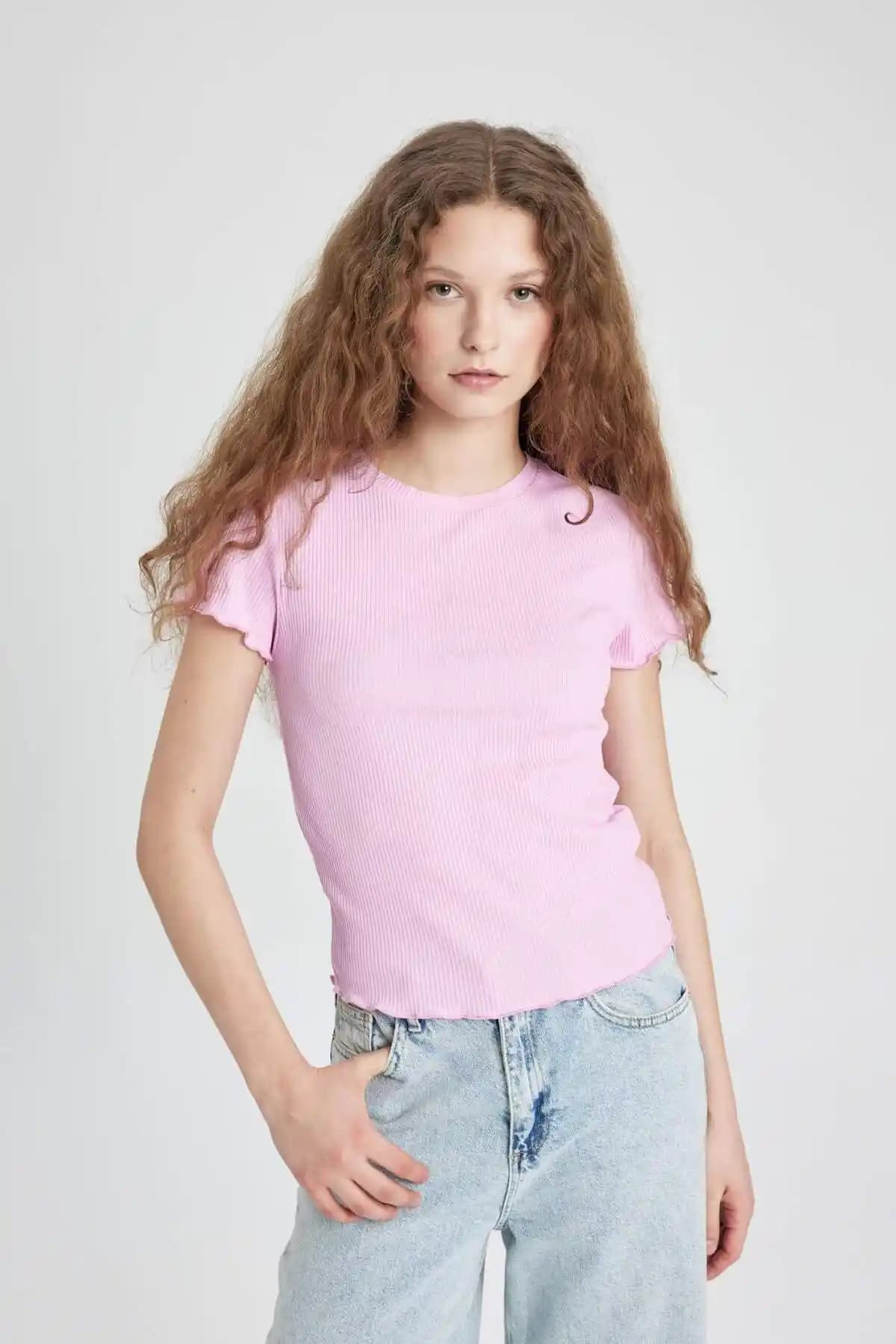 Defacto Fitted Bisiklet Yaka Kadın Basic Kısa Kollu Tişört K7064AZ24SM