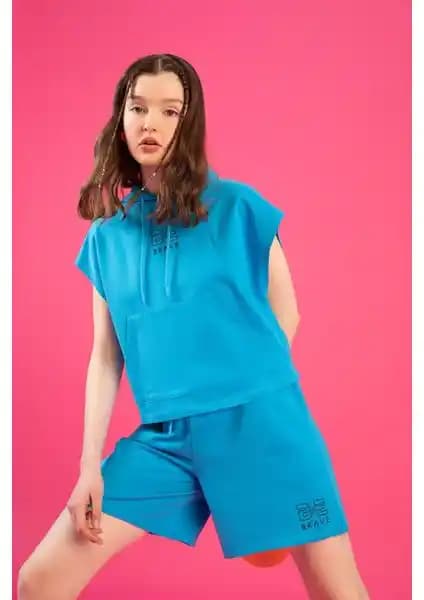 DeFacto Kadın Regular Fit Baskılı Kapüşonlu Sweatshirt Günlük ve Spor Şıklığı