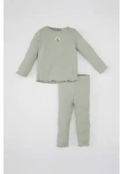 DeFacto Kız Bebek 2'li Takım: Şık ve Konforlu Günlük Giyim Seçeneği