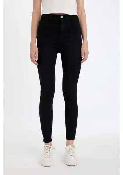 DeFacto Yüksek Bel Bilek Boy Jean Pantolon C8545AX24WN Günlük ve Şık Kullanım İçin