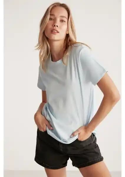 Grimelange Samantha Kadın %100 Organik Pamuklu T-shirt: Şıklık ve Konforun Buluşması