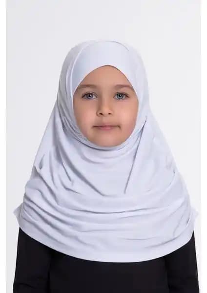 Hürrem Bone Beyaz Çocuk Tesettür Bone Modeli Pratik ve Şık Tasarım