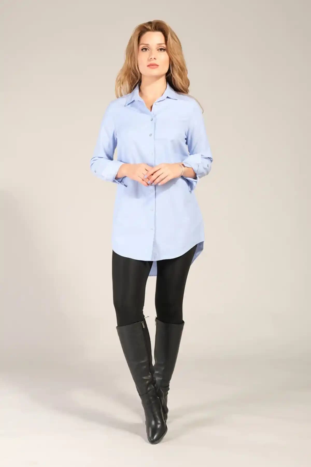 Kadın Tunik Gömlek Modaya Uygun Şıklık ve Konfor Sunan Günlük Kıyafet