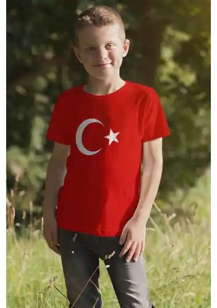 Kinderos Türk Bayraklı Çocuk Tişörtü: Rahat ve Şık Günlük Giyim Seçeneği