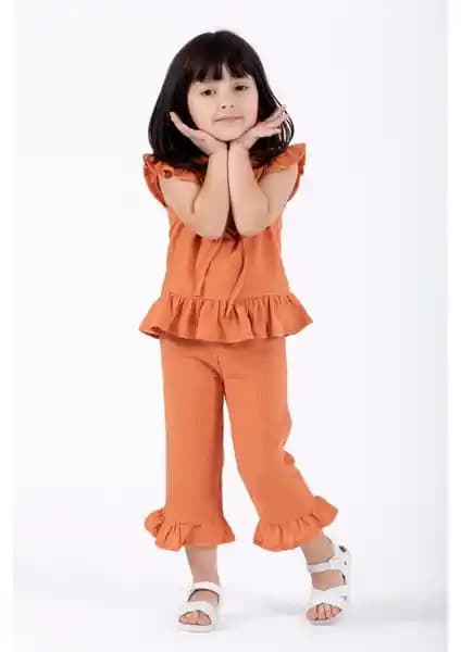 Kız Çocuklar İçin Şık ve Rahat Kiremit Renkli Takım | Yaz Aylarına Uygun Tasarım