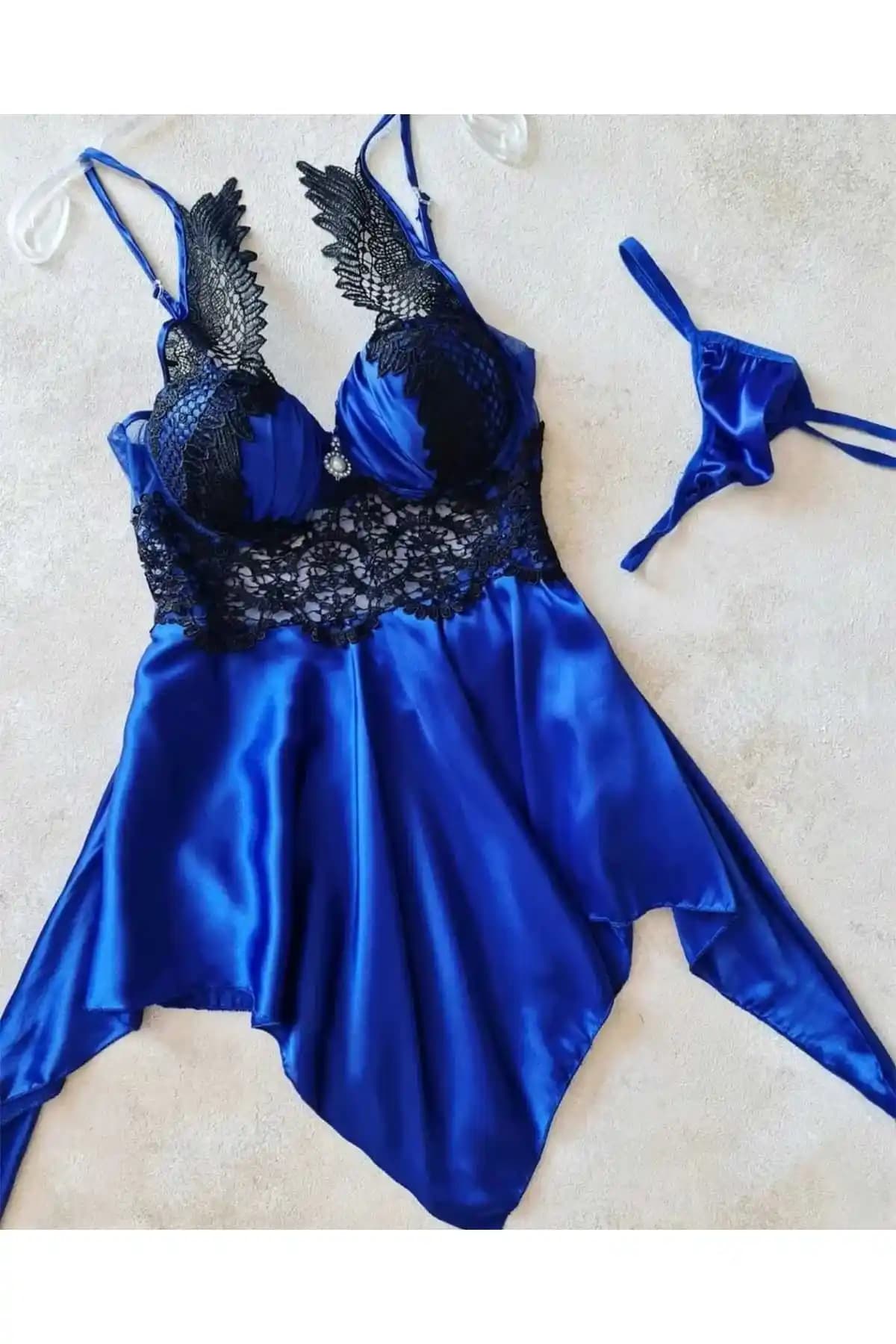 Lacivert Güpür Detaylı Saten Gecelik 6551 Şıklık ve Konforu Bir Arada Sunar