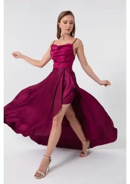 Lafaba Mürdüm Renkli Volan Detaylı Yırtmaçlı Saten Abiye Kadın Elbisesi