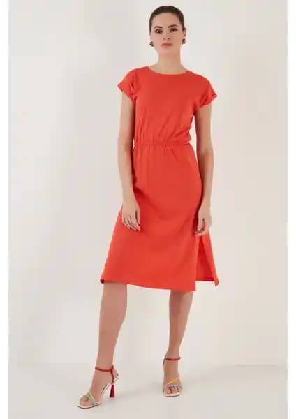 Lela Pamuklu Kısa Kollu Çift Yırtmaçlı Midi Elbise: Günlük Şıklık ve Rahatlık Sunan Tasarım