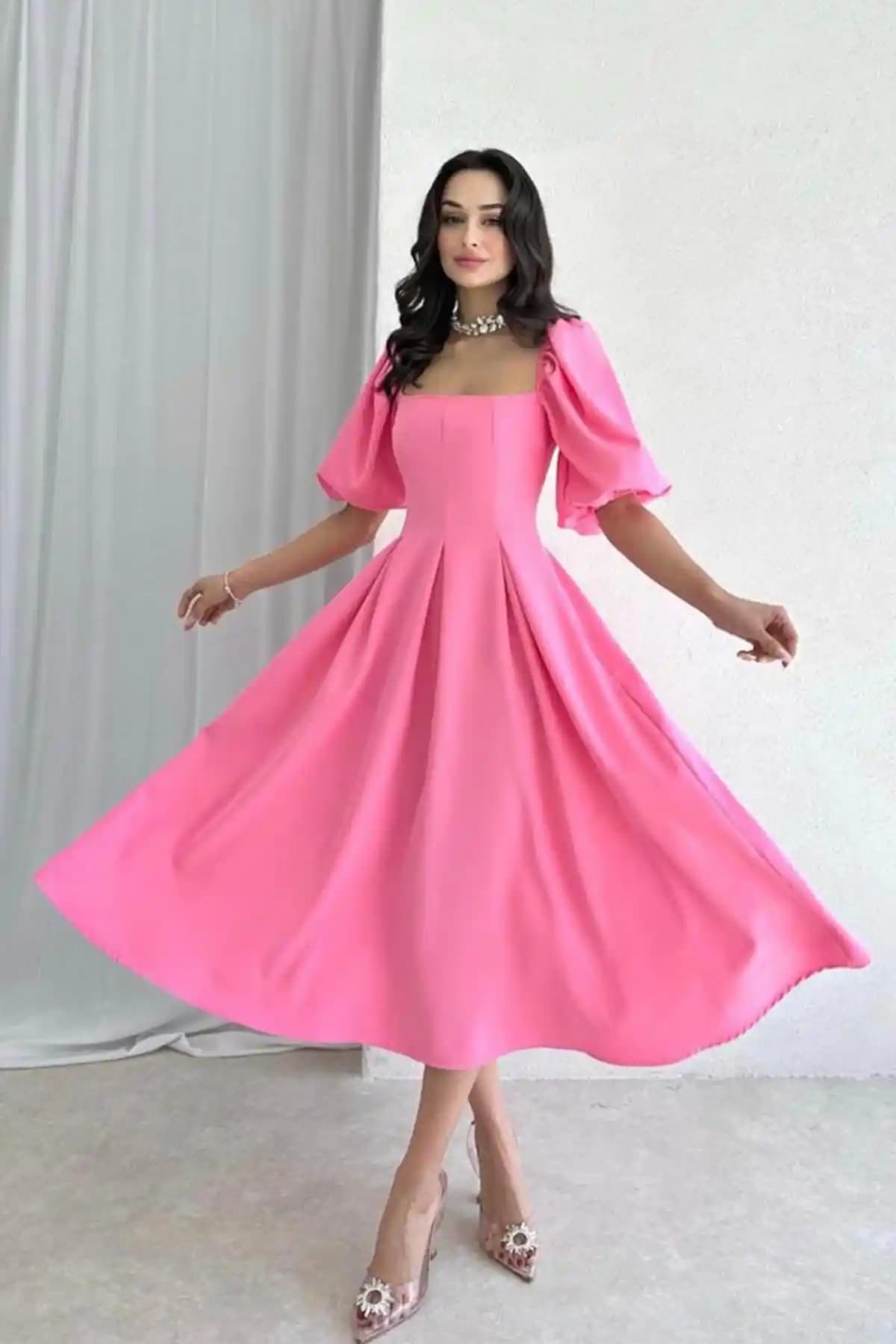 Misigo MATMAZEL Uzun Boy Elbise Pembe: Şıklık ve Konfor Sunan Modern Kadın Elbisesi