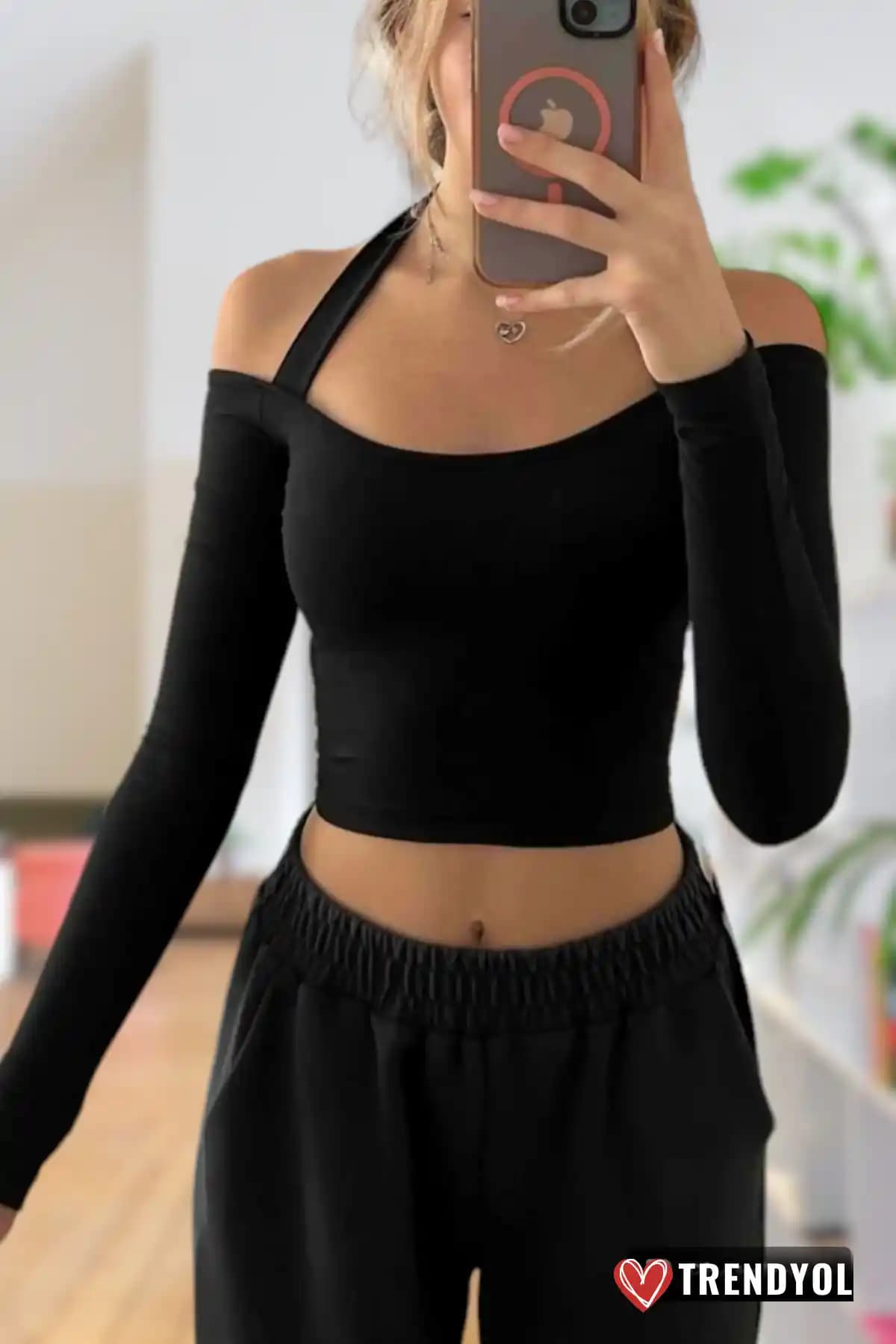 Moda Mistik Crop Top Bluz Kadınlar İçin Şık ve Rahat Yeni Sezon Parçası