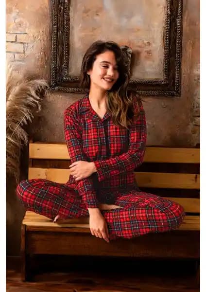 Nisanca Kışlık Ekose Desen Yılbaşı Temalı Kadın Süet Pijama Takımı Özellikleri ve Kullanıcı Yorumları