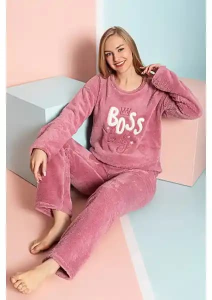 Nisanca Tam Peluş Kadın Pijama Takımı: Sıcacık ve Şık Kış Konforu Sağlayan Tasarım