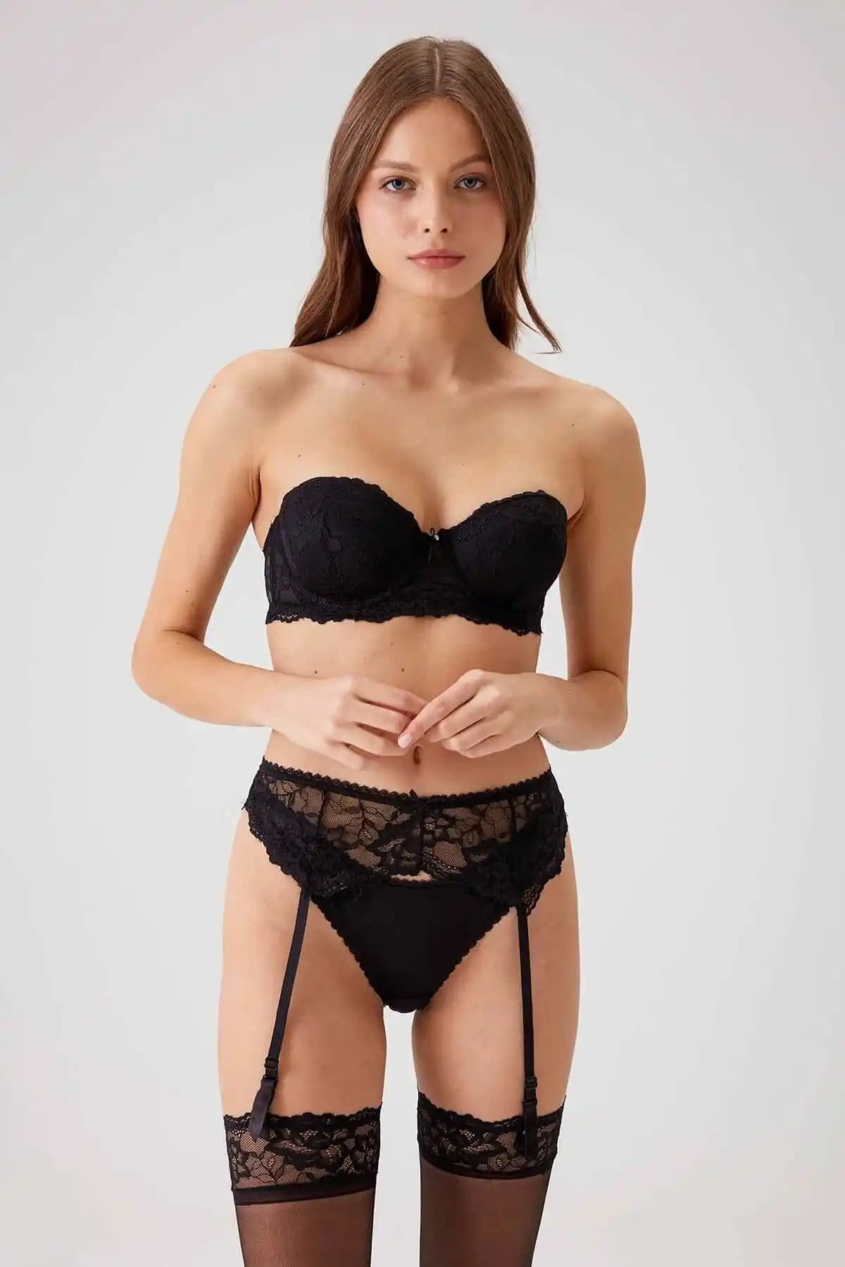 Pierre Cardin Siyah Balenli Desteksiz Dantelli Çoraplı Jartiyer Sütyen Takımı İncelemesi