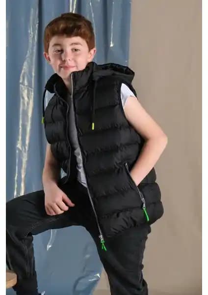 Pina Kids Çıkarılabilir Kapüşonlu Su Geçirmez Erkek Çocuk Şişme Yelek Özellikleri ve Kullanım Avantajları