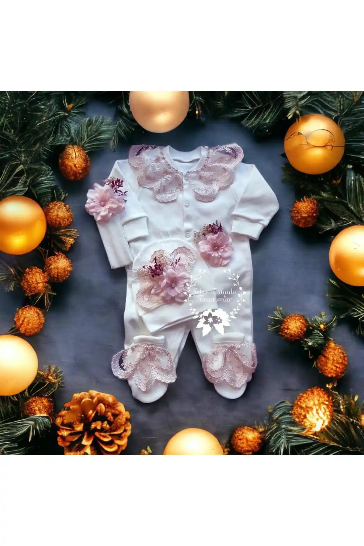 Şeker Taşında Tasarımlar Pudra Güpür Detaylı Kız Bebek Tulum Seti Özellikleri ve Kullanım Avantajları