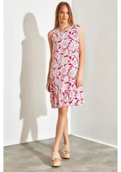 Shade Eteği Firfirli Çiçekli Viskon Elbise Günlük ve Yazlık Kullanım İçin Uygun