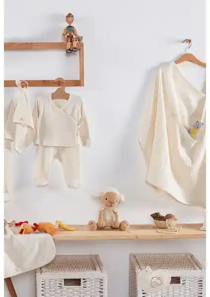 Tiny Lamb Organik Bebek Seti: Doğal ve Güvenli Bebek Giyim Ürünleri