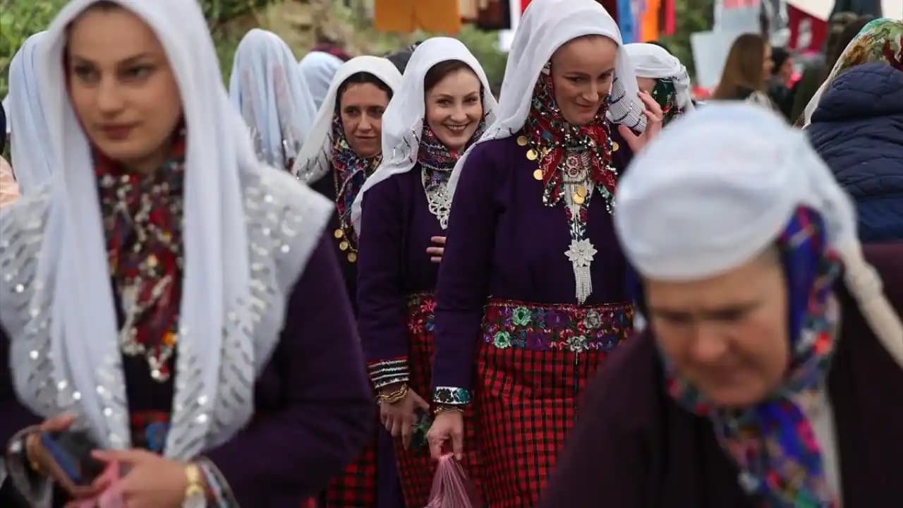 Geleneksel Olmayan Cenaze Törenlerinde Kıyafet Seçimi ve Anlamı