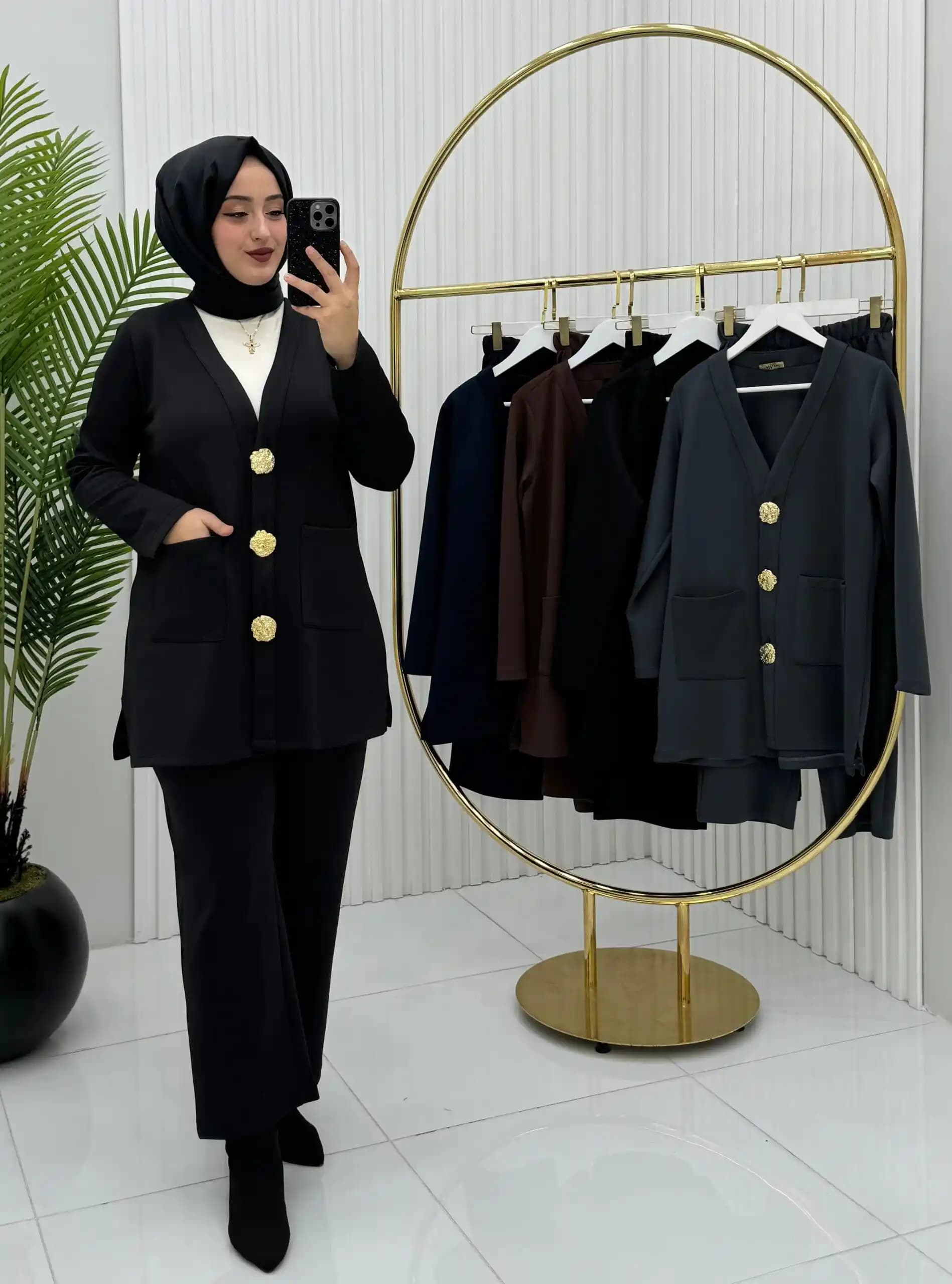 İlk Terzi Dikimi Takım Elbise İçin Tropikal Yün Kumaş Seçiminin Önemi ve Kaşmir Dezavantajları