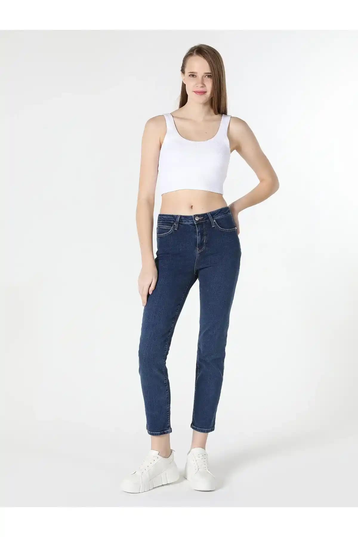 Kadın Modasında 2026 Trendleri: Jean Seçimi, Elbise Kombinleri ve Stil Önerileri