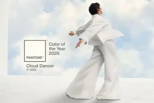 Pantone 2026 Yılının Rengi Cloud Dancer: Moda ve Tasarımda Nötr Tonun Yansımaları