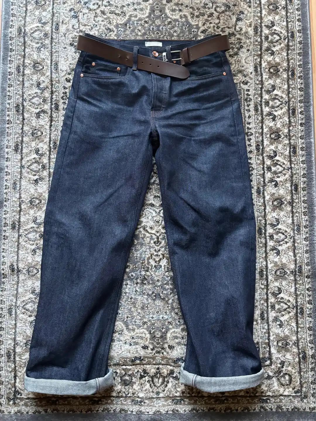UB Wide Wide Fit Selvedge Denim: Geniş Kesim ve Doğru Beden Seçimi Rehberi