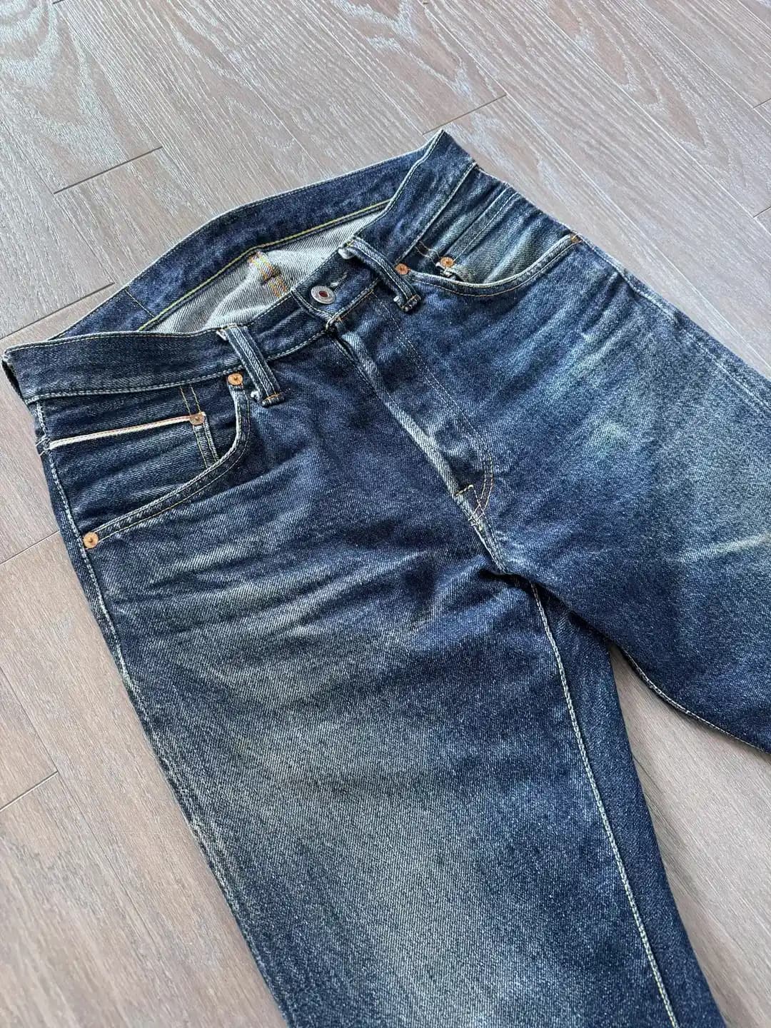 GraphZero 16oz Super Tight Slim Jean: 1.5 Yıllık Kullanımda Denim Kalitesi ve Solma Özellikleri