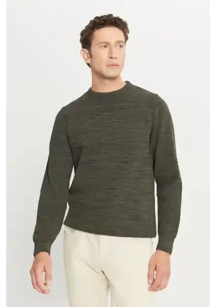 Altınyılz<dı>z Classics Erkek Kazak Modelleri Siyah ve Lacivert Seçenekleriyle Karşılaştırma