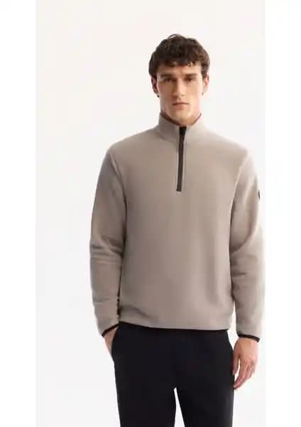 AVVA ve Pierre Cardin Erkek Sweatshirt Karşılaştırması: Tasarım, Konfor ve Kullanım Özellikleri